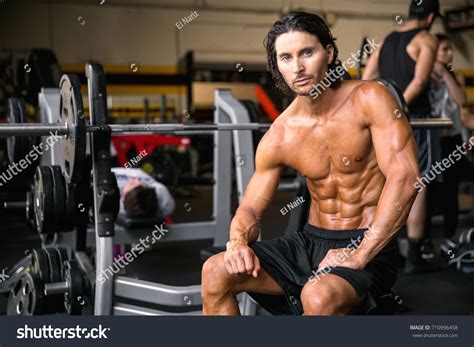 Portrait Man Relaxed During Bodybuilding Exercise Foto De Stock