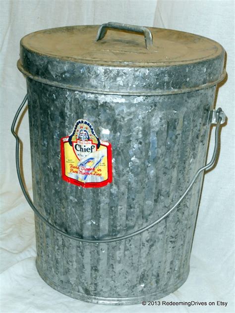 Chief Metal Ware 10 Gallon Galvanized Garbage Trash Can