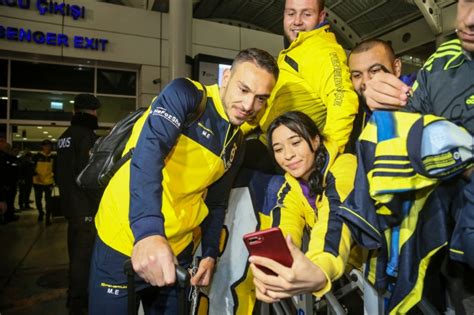 Maillots domicile extérieur actualités pour la saison en cours, voir: Fenerbahçe Antalya'da - Evrensel Haber