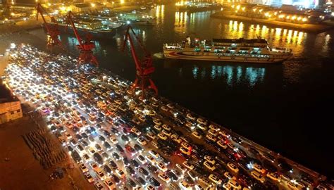 100000 Stuck In Chinese Traffic Jam The Week