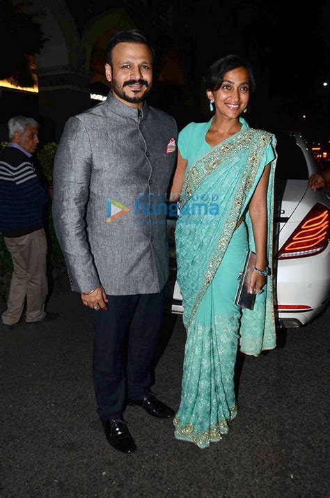 Check out vivek's latest news, age, photos, family details, biography, upcoming movies, net worth vivek. Vivek Oberoi Wedding Pictures : Vivek Oberoi S Wedding ...