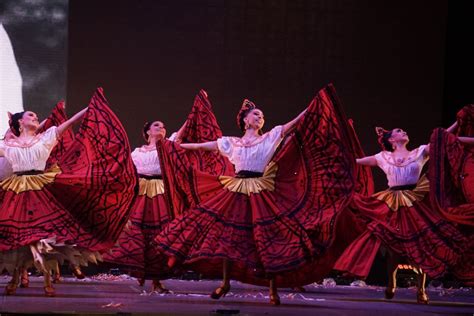 Ballet Folkl Rico De M Xico Celebra A Os De Tradici N Con Hermosa