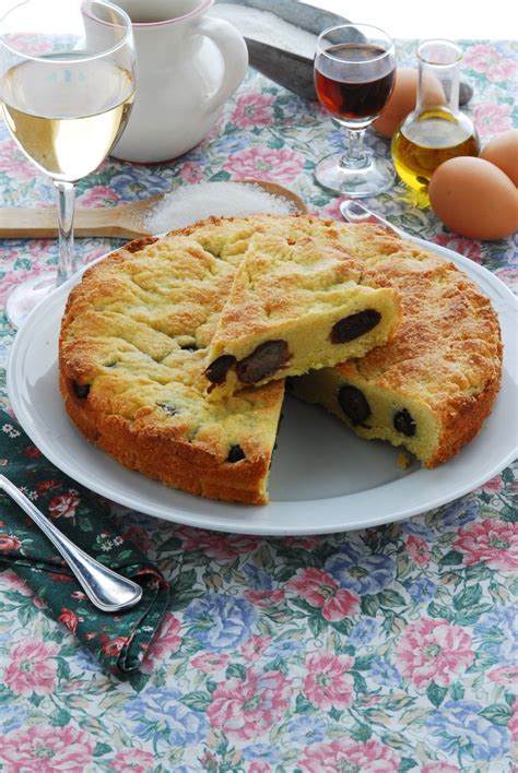 Per preparare la torta bertolina iniziate a setacciare la farina 00 e versatela in una ciotola capiente 1, poi versate anche la farina di mais fioretto e il lievito di birra fresco sbriciolato con le mani 2 e i 20 g di zucchero 3. Torta Bertolina senza farina: la ricetta per preparare la ...