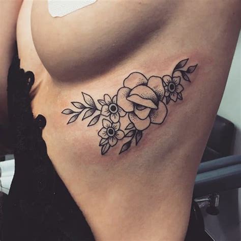 I am a pretty slim guy with basically i just got a tattoo done on my ribs and it really wasn't that bad. 125 Fantastic Rib Tattoo Ideas (with Meanings) - Wild ...