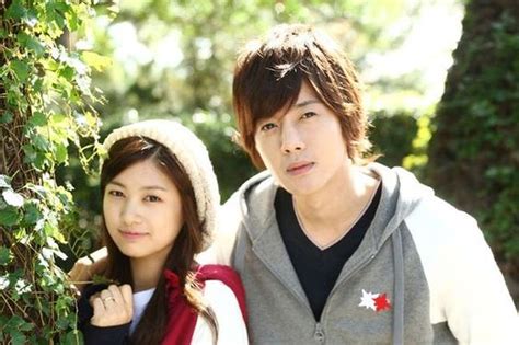 Check spelling or type a new query. 5 Drama Korea Komedi Romantis Lawas yang Populer dan Menghibur