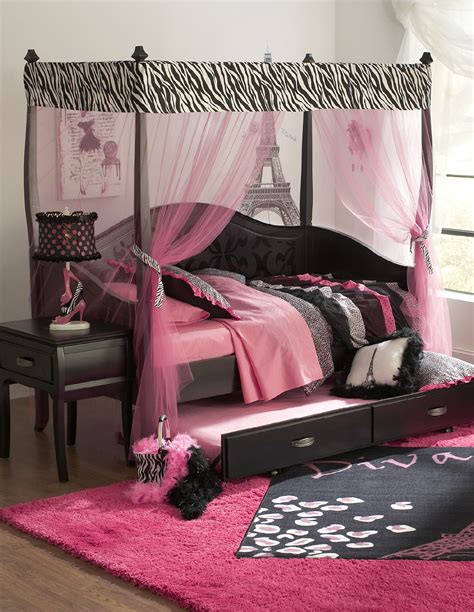 The Charming Belle Noir Combines The Space Saving Benefits Of A Daybed With The Elegance Of A