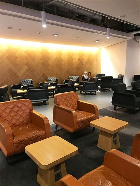 Qantas Singapore Lounge Review Who Can Visit And What To Expect When