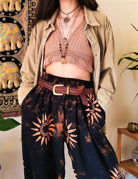 Pin By Days Inspired On Boho Fashion 70s Inspired Fashion Hippie