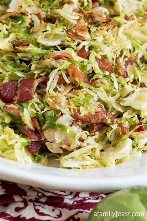 An easy and delicious shaved brussels sprout salad made with just 7 ingredients! Shaved Brussels Sprouts With Bacon - The Best Blog Recipes