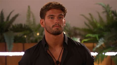 Love Islands Jacques Oneill Rushed To Hospital After Nasty Injury