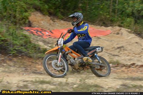Ktm ag (dahulu ktm sportmotorcycle ag) ialah sebuah pengeluar kereta sukan dan motosikal austria yang dimiliki oleh ktm industries ag dan pengilang india bajaj auto. KTM-Orange-Enduro-Rd-39 - MotoMalaya.net - Berita dan ...