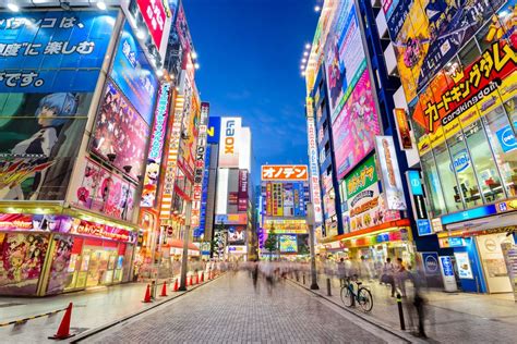 Where To Stay In Tokyo Neighborhoods Area Guide The Crazy Tourist Akihabara Tokyo Tokyo