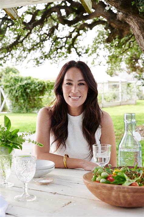 Последние твиты от joanna gaines (@joannagaines). TV: "In the Kitchen with Joanna Gaines" on Food Network ...