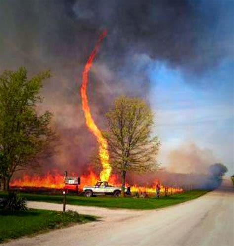 Fire Tornado Lindas Paisagens Fenômenos Naturais Natureza Incrível