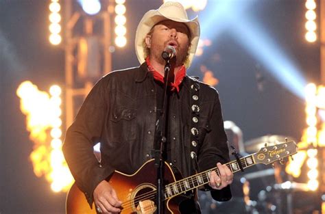 Toby Keith Taylor Swift And Kenny Chesney Top Forbesâ€™ 2014 List Of