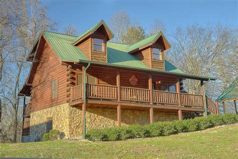 A Smoky Mountain Experience 4 Bedroom Cabin With Game Room Near