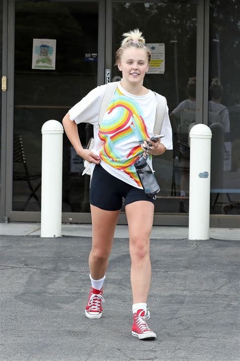 Jojo Siwa Out And About In Los Angeles 08012022 Hawtcelebs