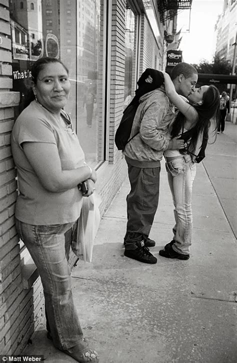 Thenextpicture Three Decades Of Love Captured Between Couples On The Streets Of New York City