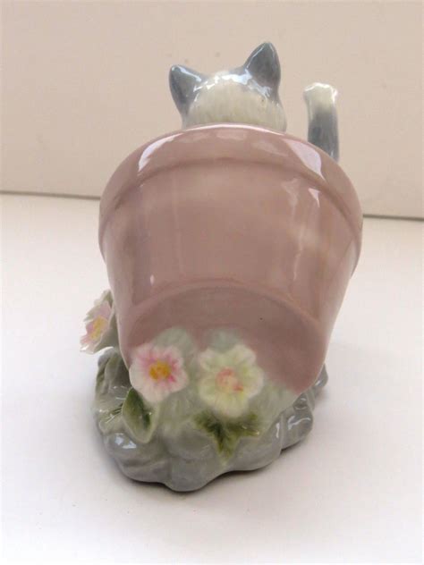 Cat Kitten In Flower Pot Porcelain Figurine Seymour Mann Bernini Design