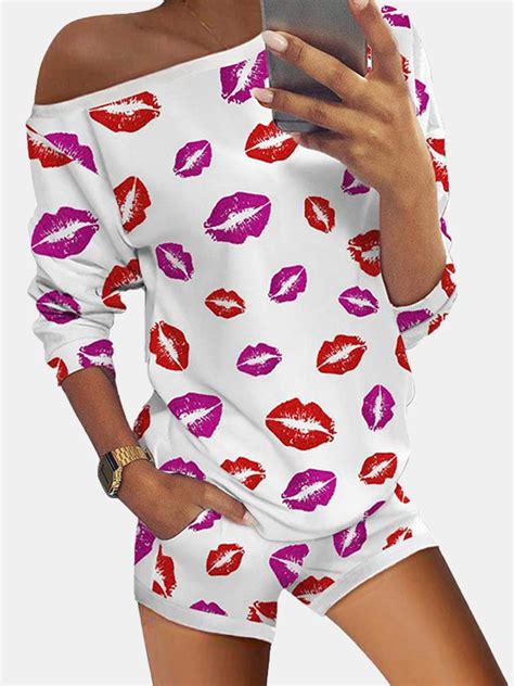 2 Pieces Red And Purple Lips Print One Shoulder T Shirt Shorts Set