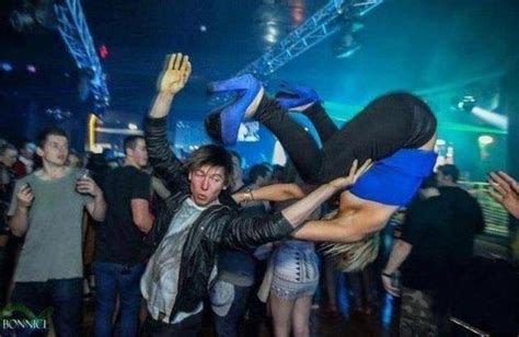 20 Nightclub Photos That Are Far Too Chaotic For Us Wtf Gallery