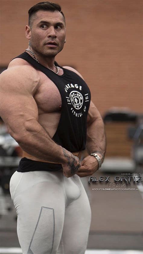 Pin By Crzy P X On Huge Pecs Side Chest Bodybuilding Muscle Men