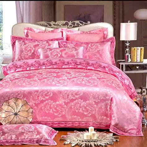 Pink Satin Jacquard Bedding Sets Lace Embroidery Duvet Cover Sets