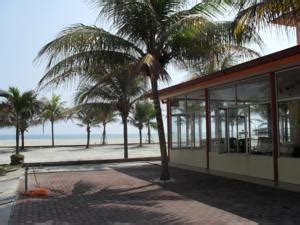 The rooms all come with air conditioning, minibar, safe and great balconies or outdoor areas. Intan Beach Resort in Kuala Terengganu, Malaysia - Lets ...