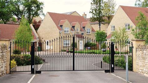 Pros And Cons Of Gated Neighborhoods | My Decorative