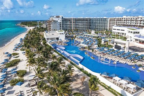Royalton Splash Riviera Cancun Hosts Over 500 Tourism Leaders For