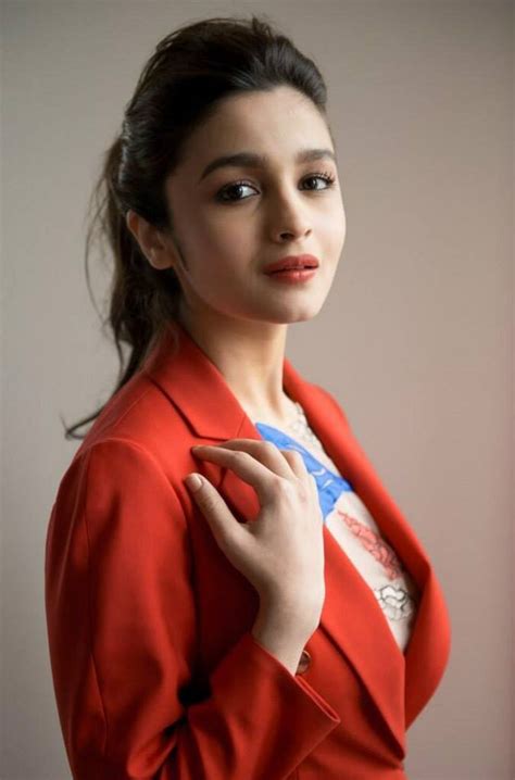 15 Photographs That Prove Alia Bhatt Is One Of The Cutest And Classiest