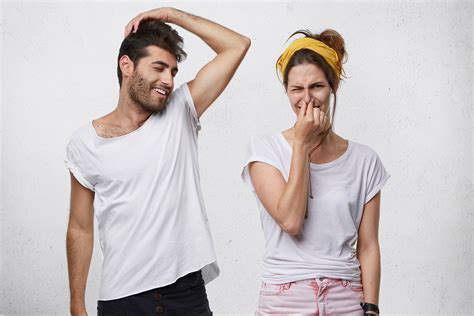 Single Men Stink And Women Are Into It Study Says