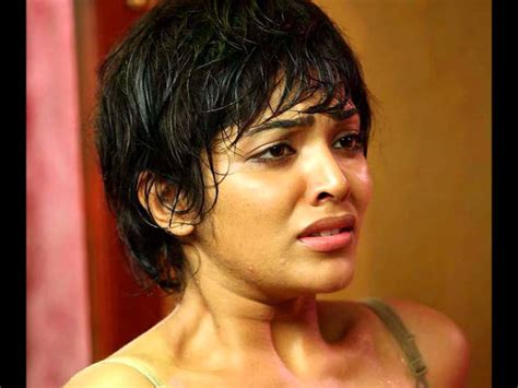 Rima Kallingal Hot And Spicy Cleavage And Navels Youtube