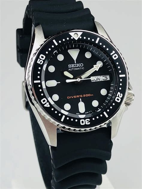 Seiko Divers 200m Automatic Stainless Steel Case Black Rubber Strap