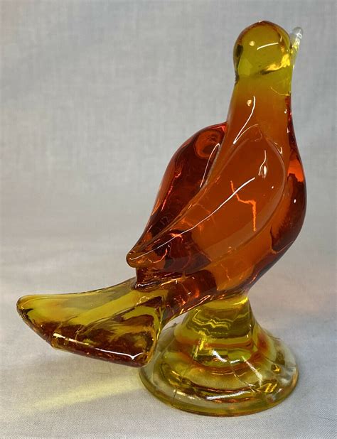 New Martinsville Viking Art Glass Amberina Bird Figurine