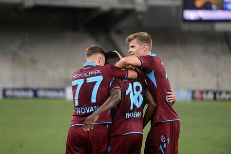 90 dakika gösterilen emeğin karşılığı goller bazen gereksiz hırsa ve berbat gol seviçlerine dönüşebiliyor. AEK - Trabzonspor maçı Trabzon yerel basınında - Son ...