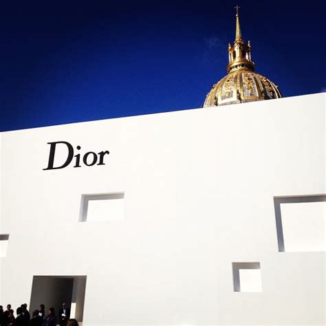 The historic fashion house has made a brilliant entrance into. Christian Dior | Home decor decals, Christian, Dior
