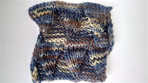 A selection of covers and complete patterns are made available from the knitting reference library, which is part of the university of southampton library. *Fake Entrelac* Knitting Patterns