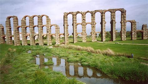 Los Milagros Aqueduct M Rida St Century Structurae