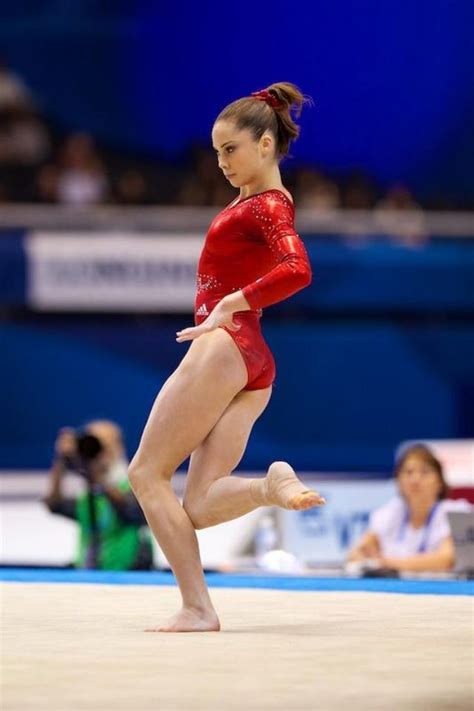Mckayla Maroney Performs Her Floor Routine During The Team Qualifications At The 2011 World