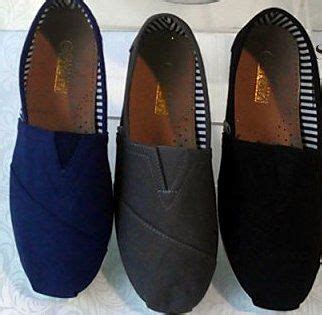 Canvas is located on west virginia route 39, 4 miles. Canvas Shoes at the Campus Store. OWN IT! | Canvas shoes ...