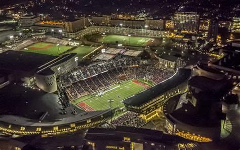Download Wallpapers Nippert Stadium Cincinnati Ohio University Of Cincinnati Cincinnati
