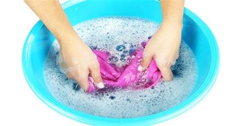 Mencuci pakaian bayi perlu perhatian khusus. Tips Kebersihan Tempat Tidur Anda - Blog