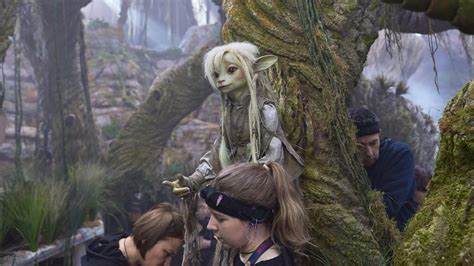 Dark Crystal Behind The Scenes With The Stars Of Resistance