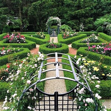 By living gardens landscape design. Formal Design Idea for Kitchen Garden | Diy backyard ...