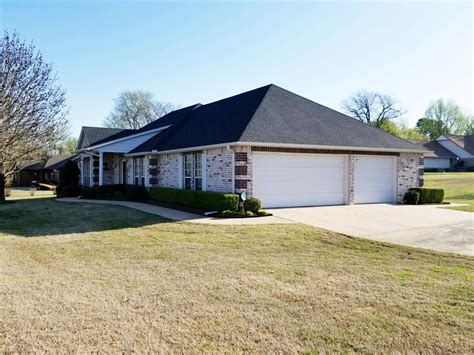 Please click the picture to see the large or full size picture. Hip vs. Gable Roof: A Complete Comparison (With Pictures)