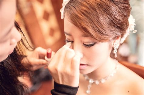 8 Things Your Wedding Makeup Artist Wants You To Know Sheknows