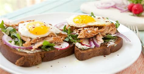 Smoked Salmon Breakfast Sandwich ~ Crunch Time Kitchen