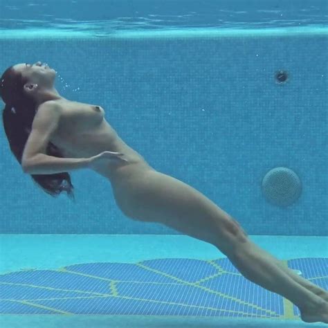 Sazan Cheharda On And Underwater Naked Swimming Hd Porn D Xhamster