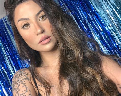 Bianca Andrade comemora marca de milhões de seguidores no Instagram Quem QUEM News